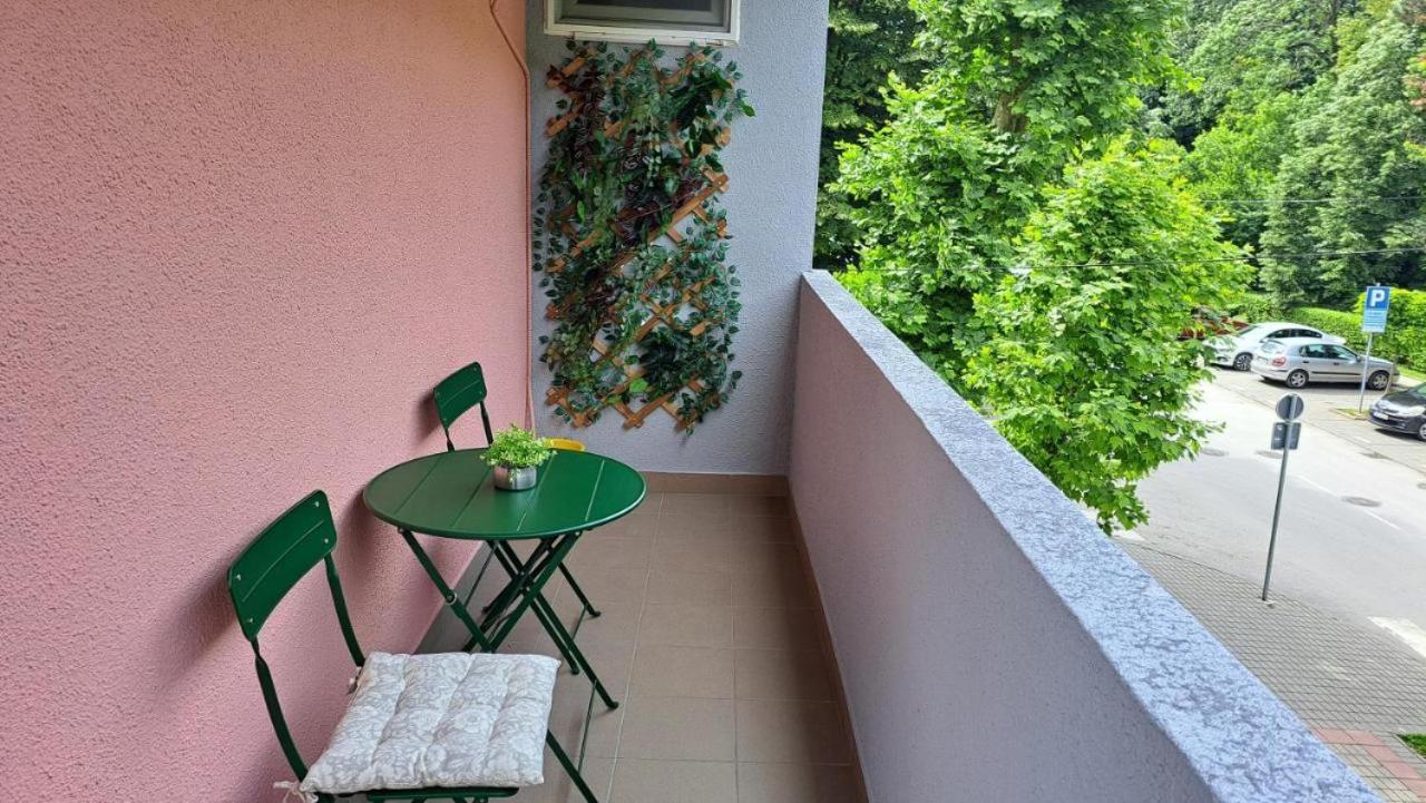 Central Park Apartment Čačak Exterior foto